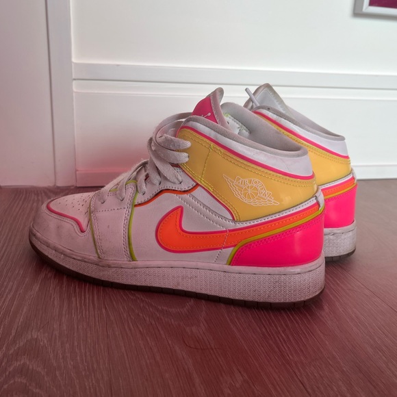 Nike Shoes - Nike Air Jordan 1 Mid edge glow